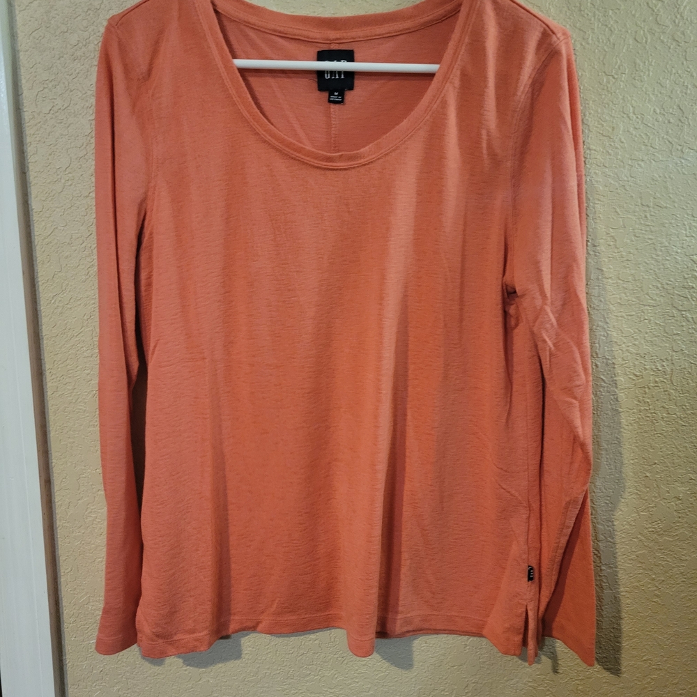 GAP Women's Coral Long Sleeve Top